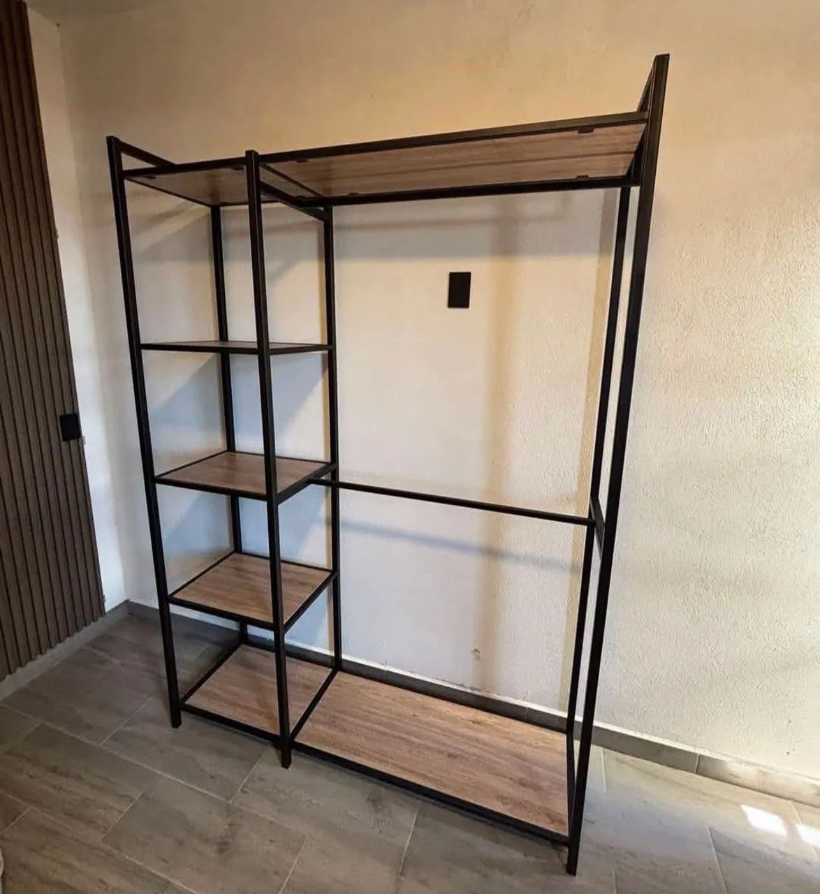 GUARDA ROUPA CLOSET EM. AÇO E MADEIRA 