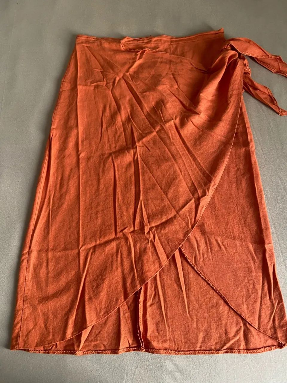 Roupas seminovas - Foto 3