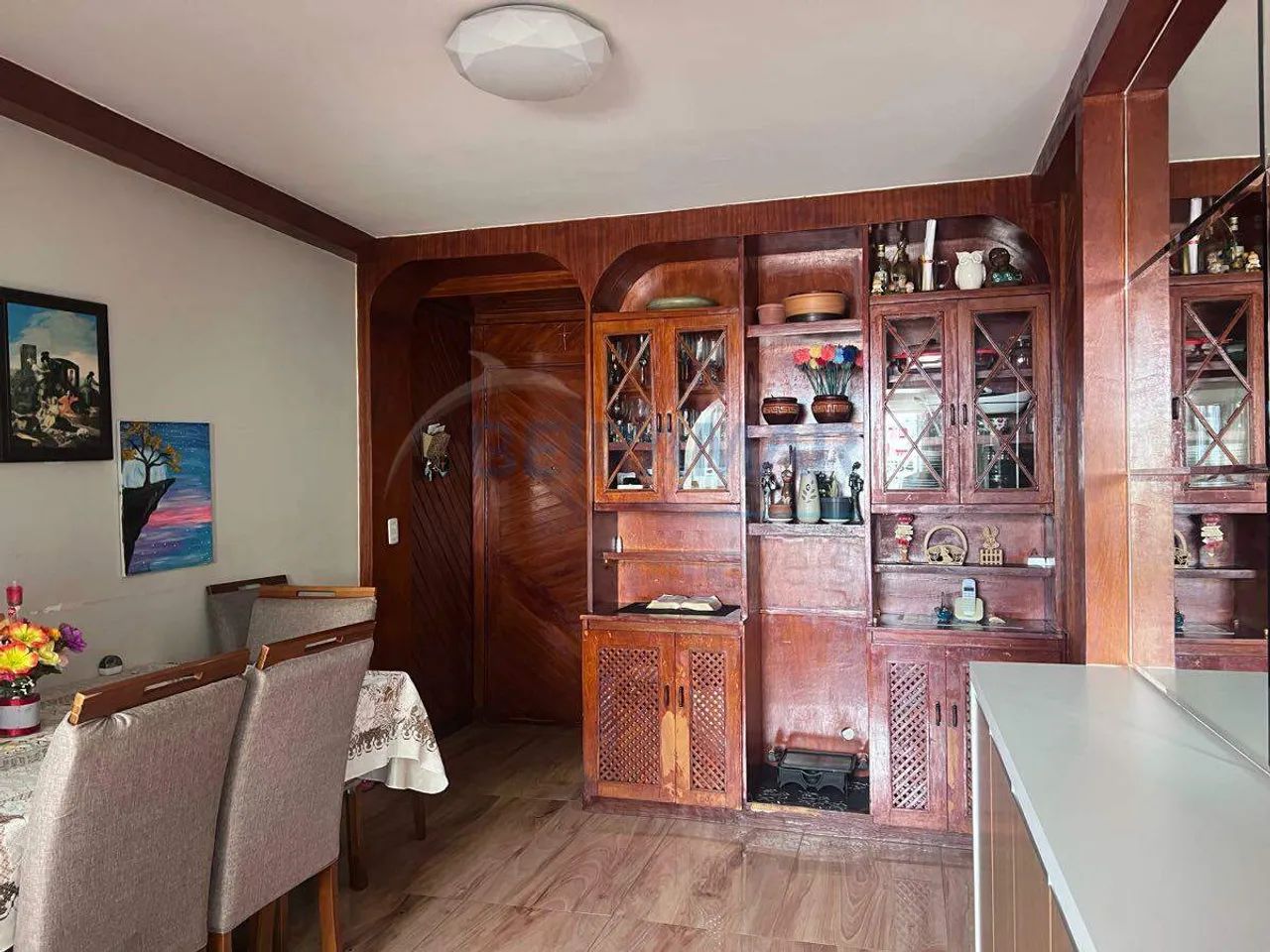 Apartamento à Venda com 3 Quartos e Varanda no Edificio Del Rey - Guará II