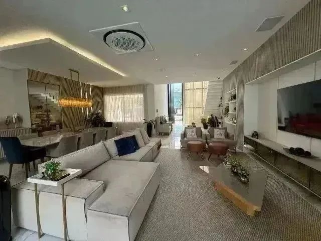 Casa Triplex Exclusiva no Cond. Firenze, 600m², 5 suítes e totalmente mobiliada