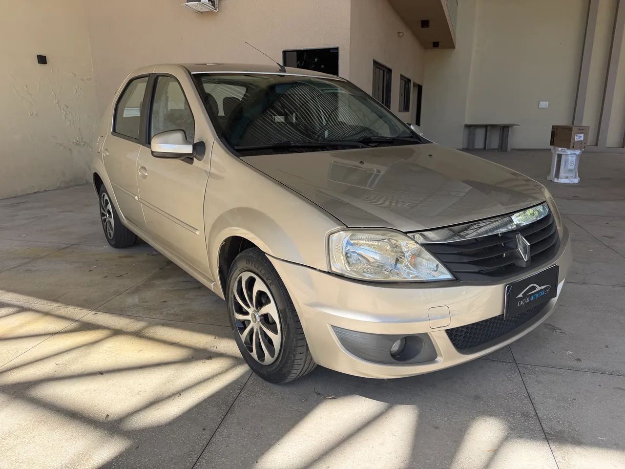 Renault Logan 2013