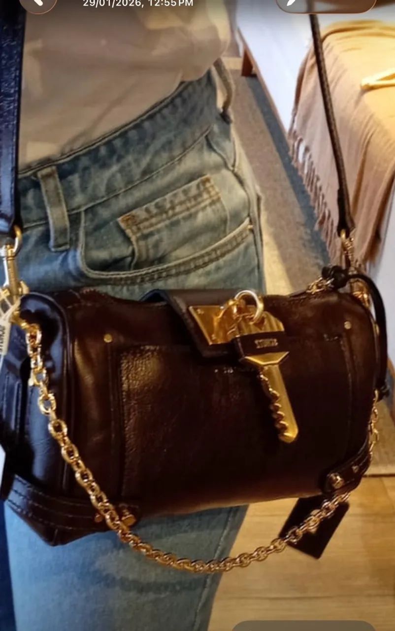 Bolsa Schutz novinha de couro usada uma vez 