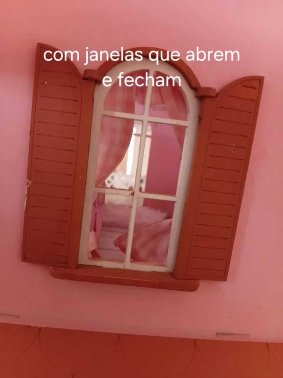 Casinha de bonecas de madeira mdf com luz e móveis  - Foto 4