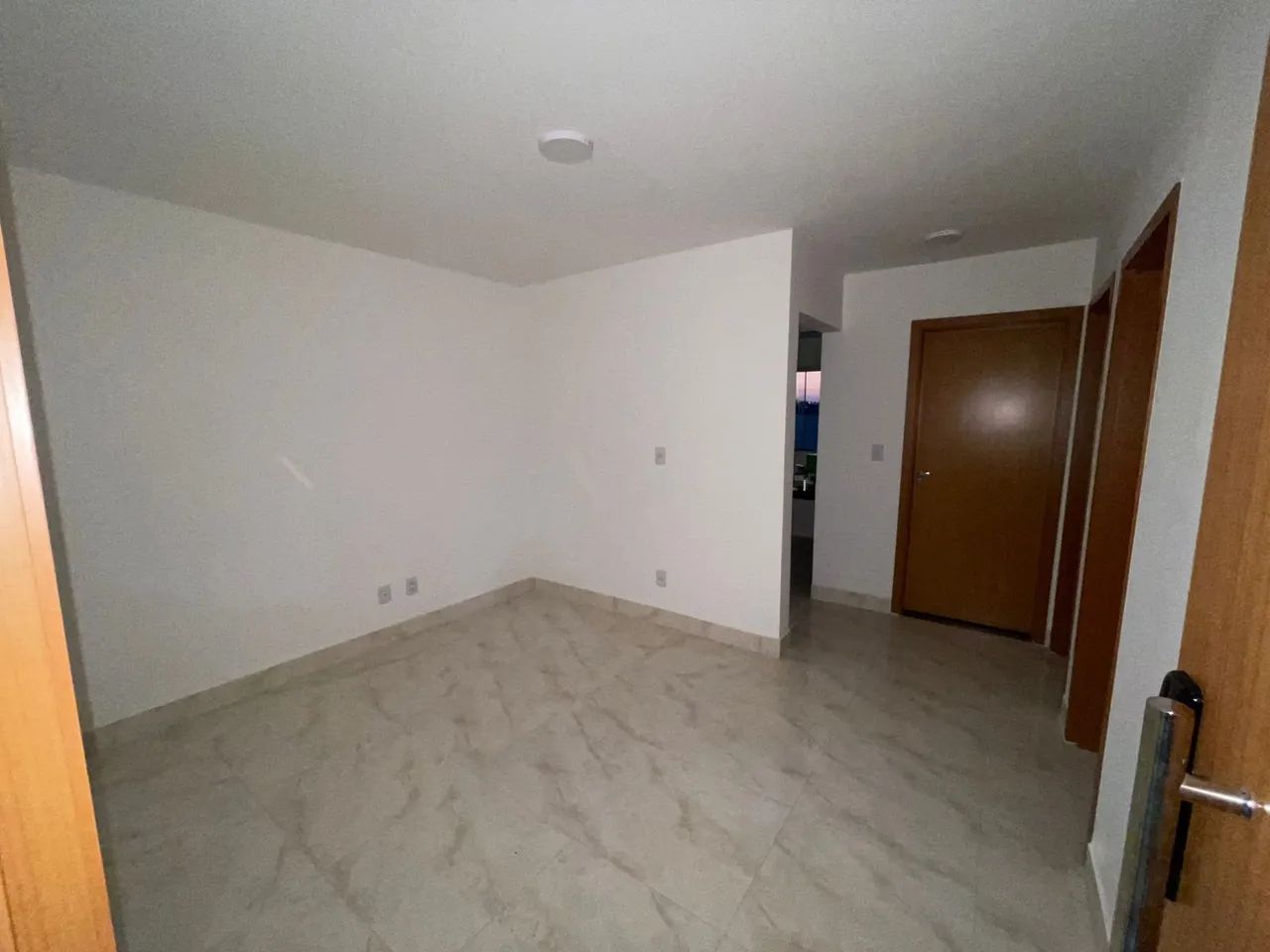 VENDE-SE APARTAMENTO NO GOLDEN PARK 2 - Foto 4