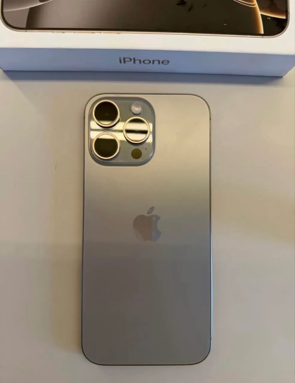 iPhone 16 Pro Max 256GB - saúde da bateria 100% - Celulares e