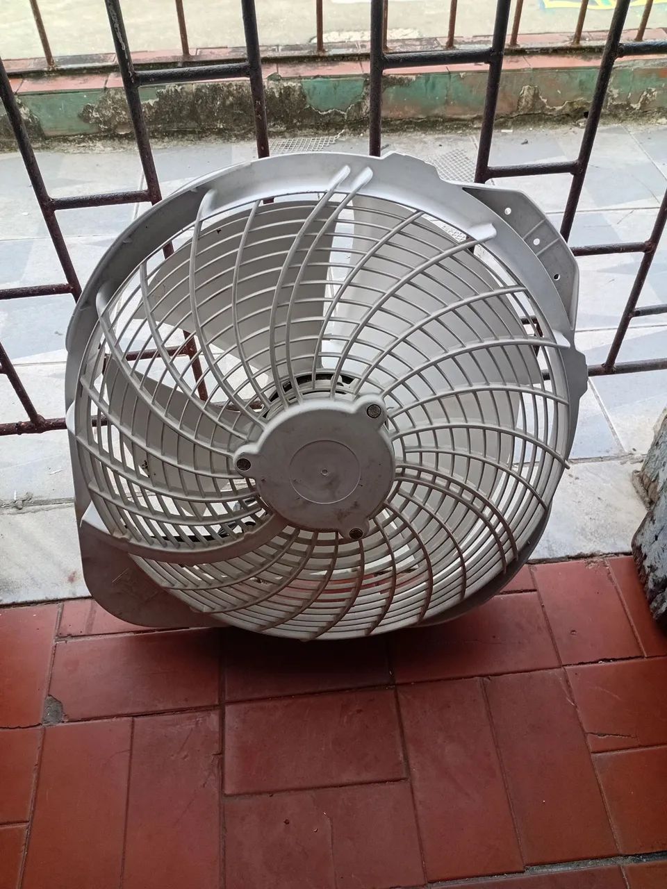 Moto ventilador da condensadora Midea 
