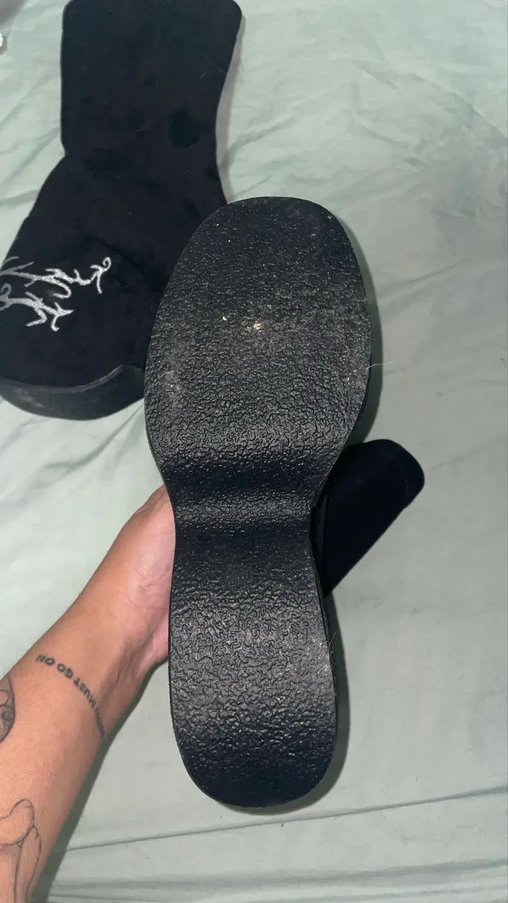 Bota plataforma gótica - Foto 2