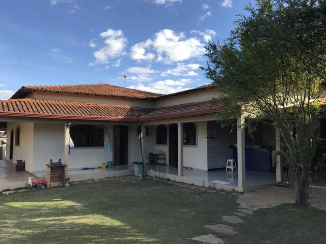 Jander Bons Negócios vende casa de 5 qts no Setor de Mansões de Sobradinho