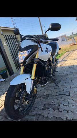 Hornet raridade com apenas 1027 km - Foto 6