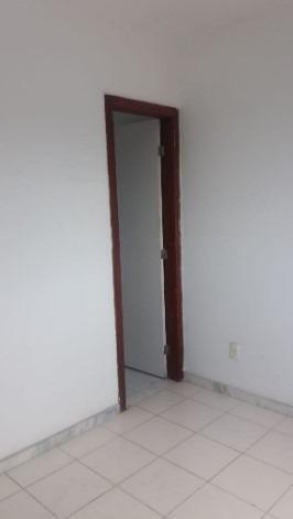 Apartamento 2/4 na Estrada do Coco - Foto 10