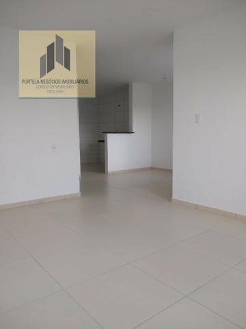 Casa Cond. Fechado, no Antares, 3/4, suíte, varanda, nascente, com piscina - Foto 3