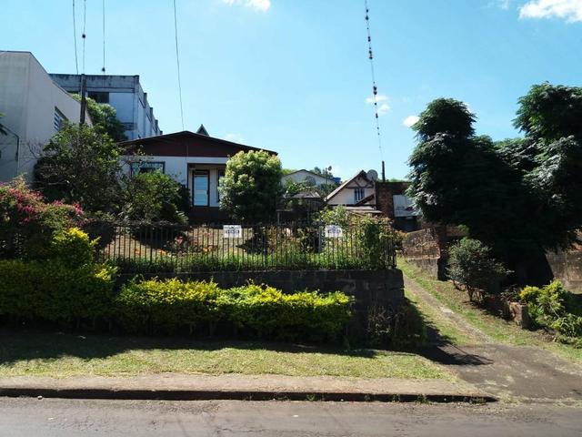 Vende-se 2 terrenos com benfeitorias - Chapecó