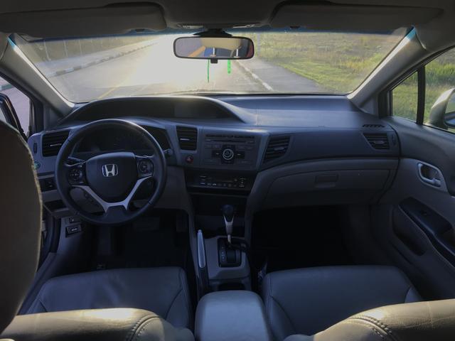 Honde Civic LXS 2014 1.8 - Foto 8