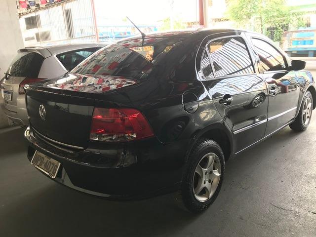 Vw - Volkswagen Voyage 1.0 Preto 2011 - Foto 5