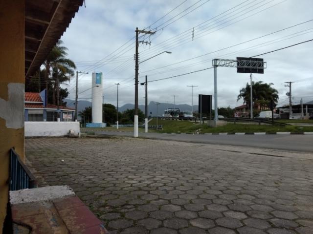 900 metros frente rodovia caraguatatuba - Foto 2