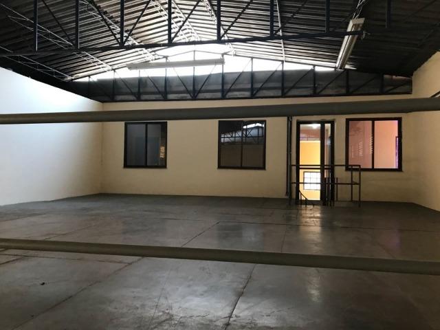 Simone Freitas Imóveis- Vende-se Galpão no Aterrado- Volta Redonda - Foto 12