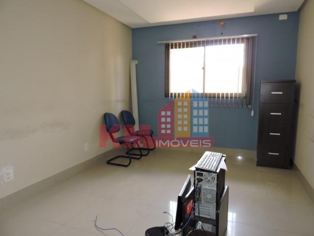 Vende-se ou aluga-se prédio comercial com galpão - KM IMÓVEIS - Foto 9