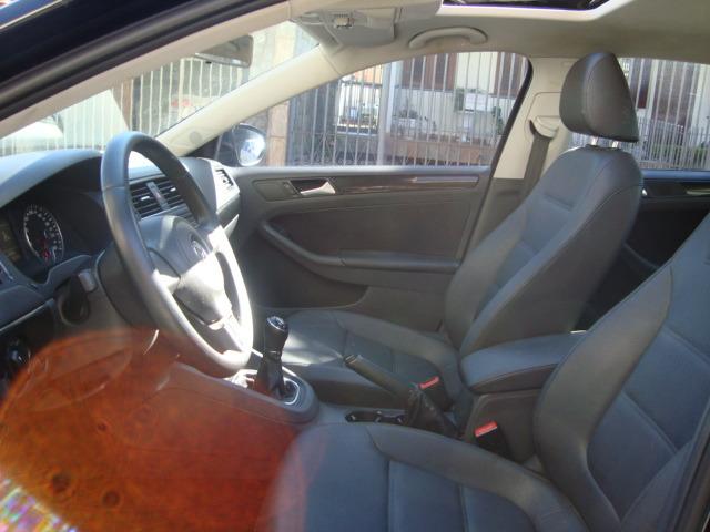 Volkswagen Jetta 2.0 Comfortline 120cv Flex 4p Manual - Foto 8