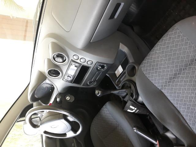 Ford Fiesta Sedan -2006 - otimo - Foto 7