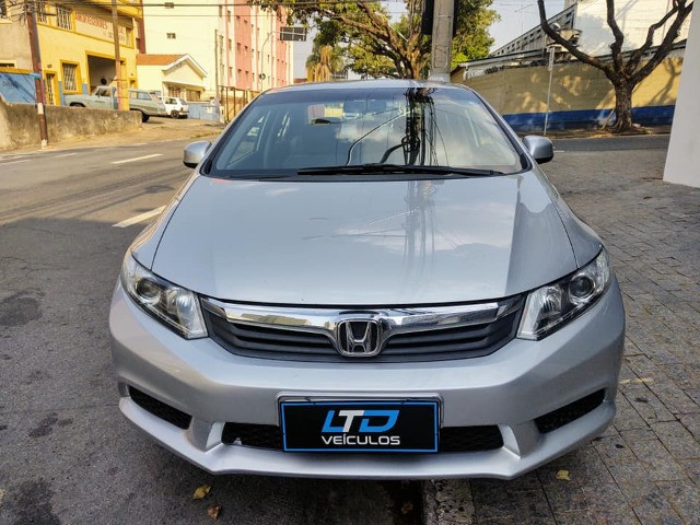 Honda Civic 1.8 Lxs 16v Flex Manual - Foto 4