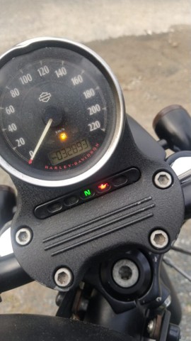 HARLEY 883 IRON 2016