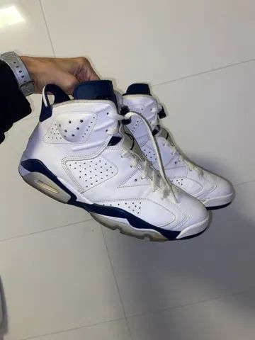 Tênis Air Jordan 6 Retro Branco e Azul TAMANHO 43 em ótimo estado.