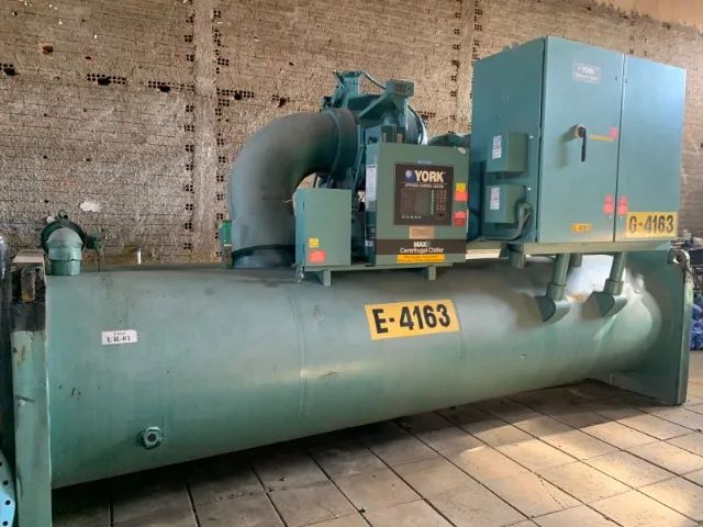 Chiller centrifugo Marca York 1.000 TR semi novo