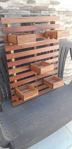   horta vertical de madeira para parede - Foto 4