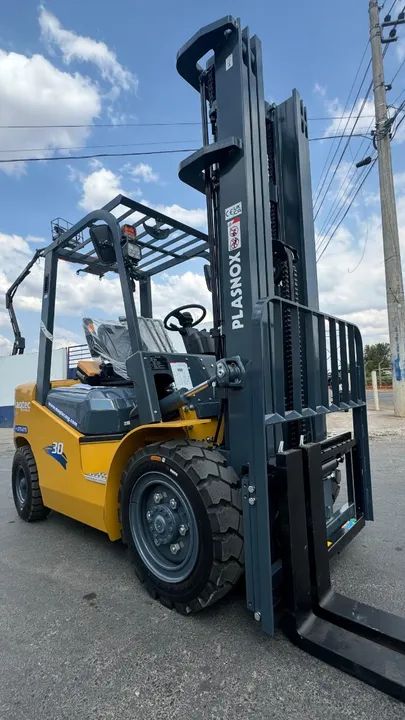 EMPILHADEIRA PLASNOX DIESEL 3.0T TORRE DUPLEX - Foto 2