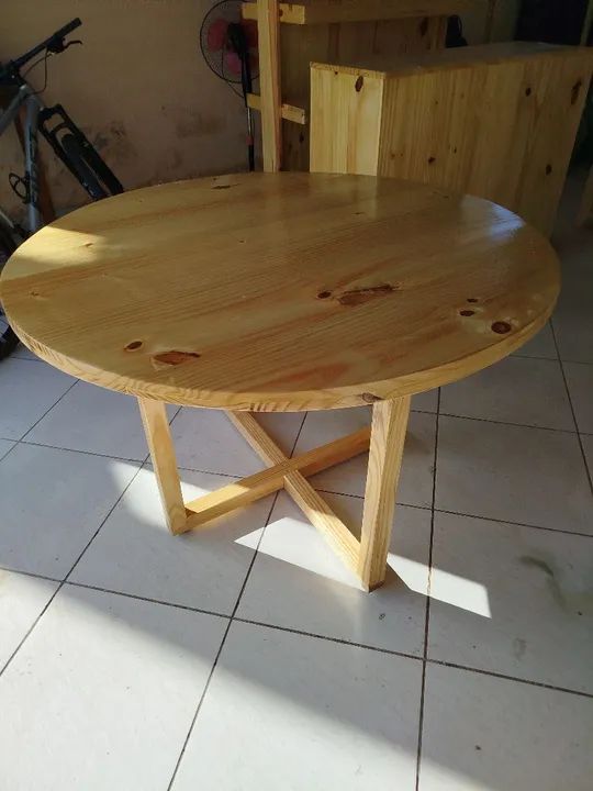 Mesa de jantar redonda 6 cadeiras. Pinus. Rústico  - Foto 4