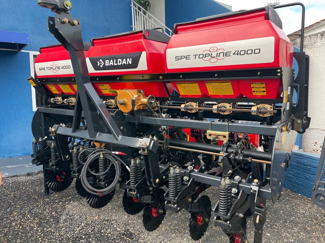 Plantadeira 7 linhas pantografica Baldan - Foto 2