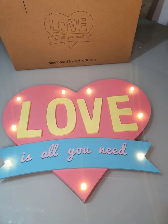 Placa Decorativa Love com Led - Iluminação para sua casa - Foto 2