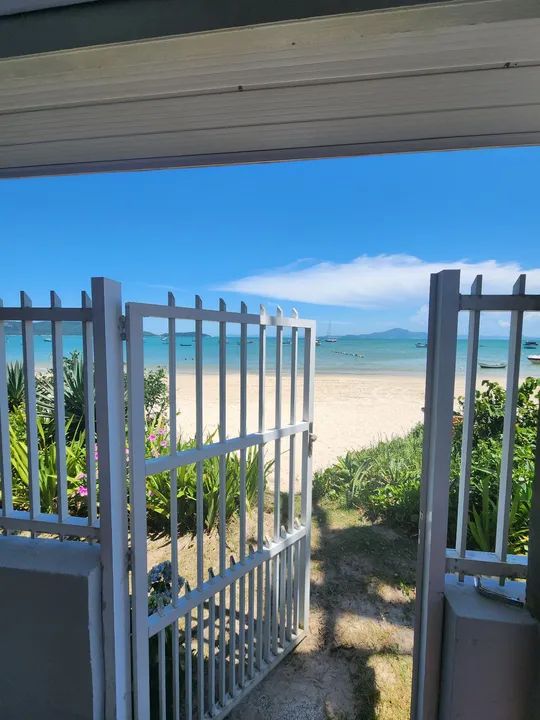 Casa Pé na Areia em Bombinhas (Disponível para o Carnaval) - Foto 3