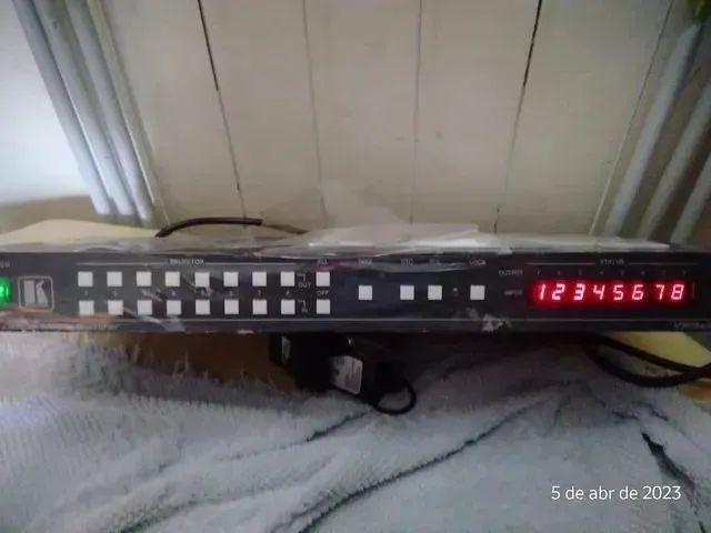 Switcher  kramer Vp-8x8ak 8x8 VGA /uxga /audio Matrix Switcher