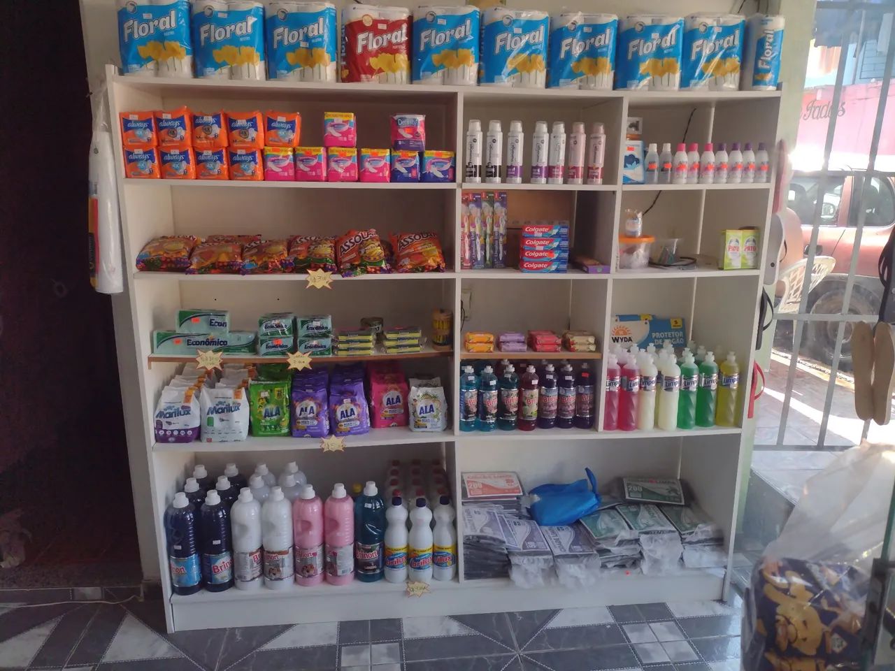 Vende-se essa prateleira r$ 200 - Foto 2