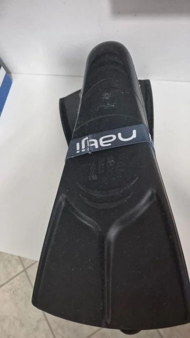 Dois pares de Nadadeira Nabaji. Tam 46 e 38 - Foto 4