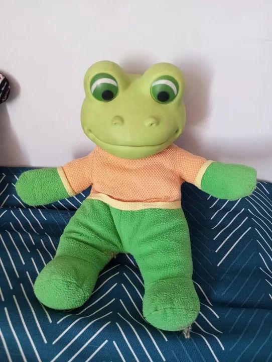 Sapo de Pelúcia - Brinquedo Infantil