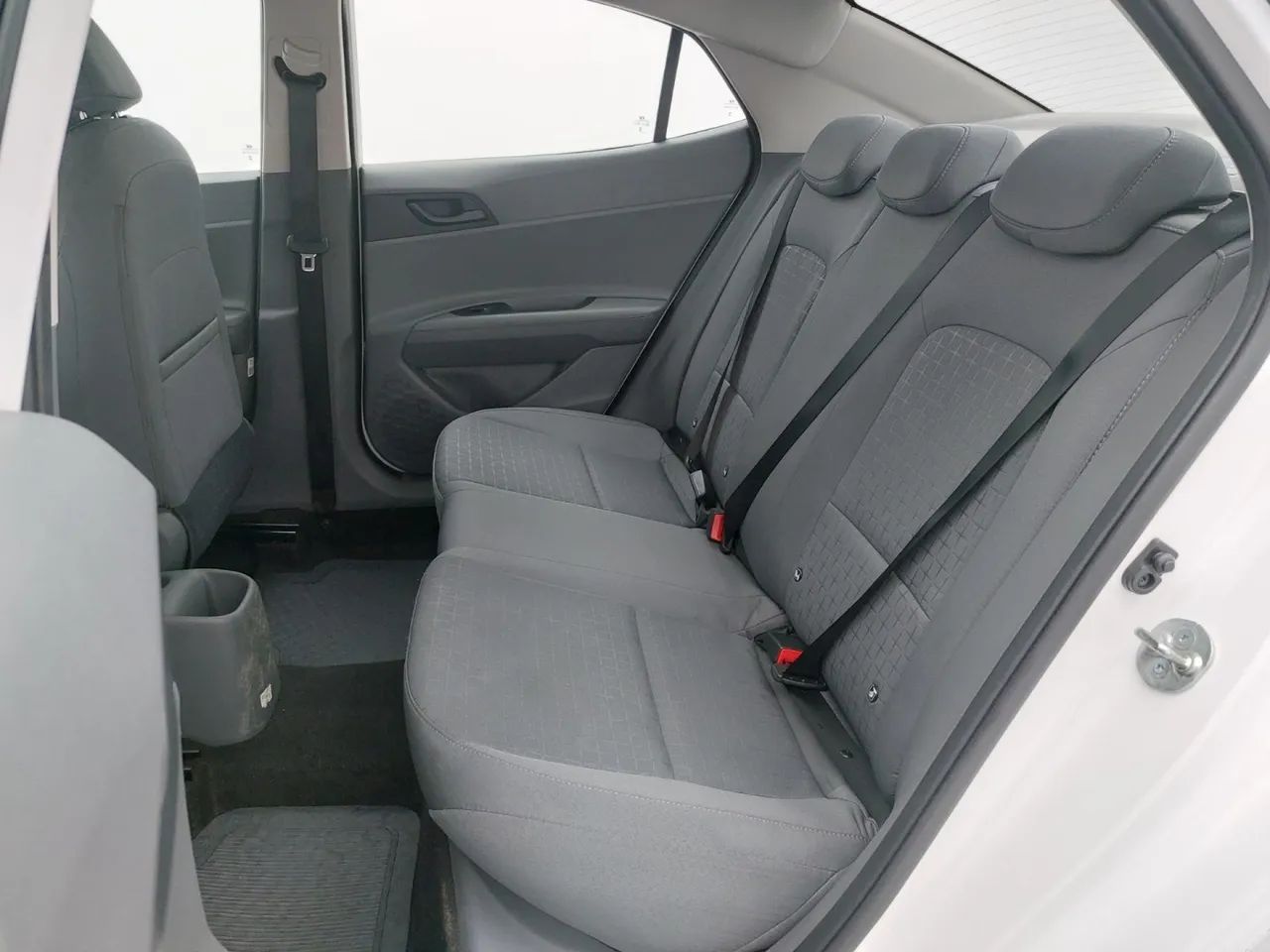 Hyundai HB20S Comfort Plus 1.0 TB Flex 12V Aut, foto 17 de 18