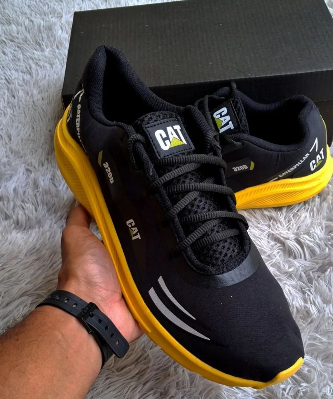 Tênis Caterpillar preto amarelo - Foto 2