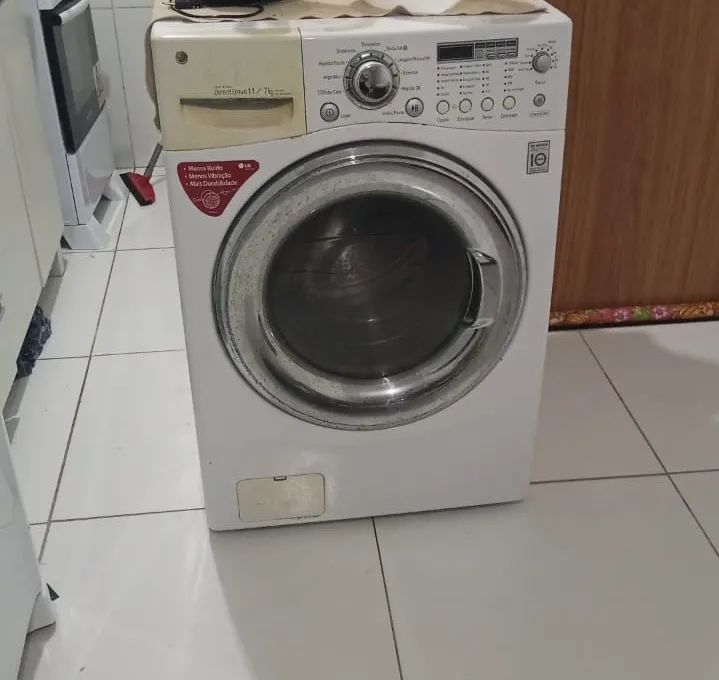 Máquina de Lavar LG 11kg - Semi-nova