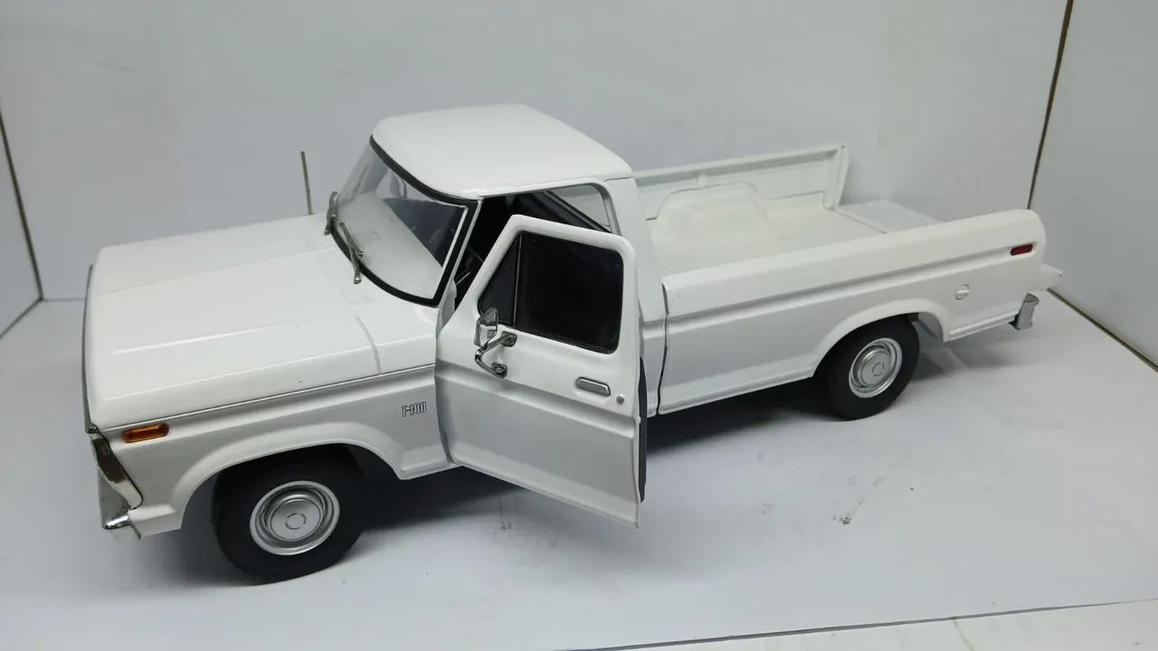 Miniatura Pickup Ford F100 1973 - 1/18 - Foto 6