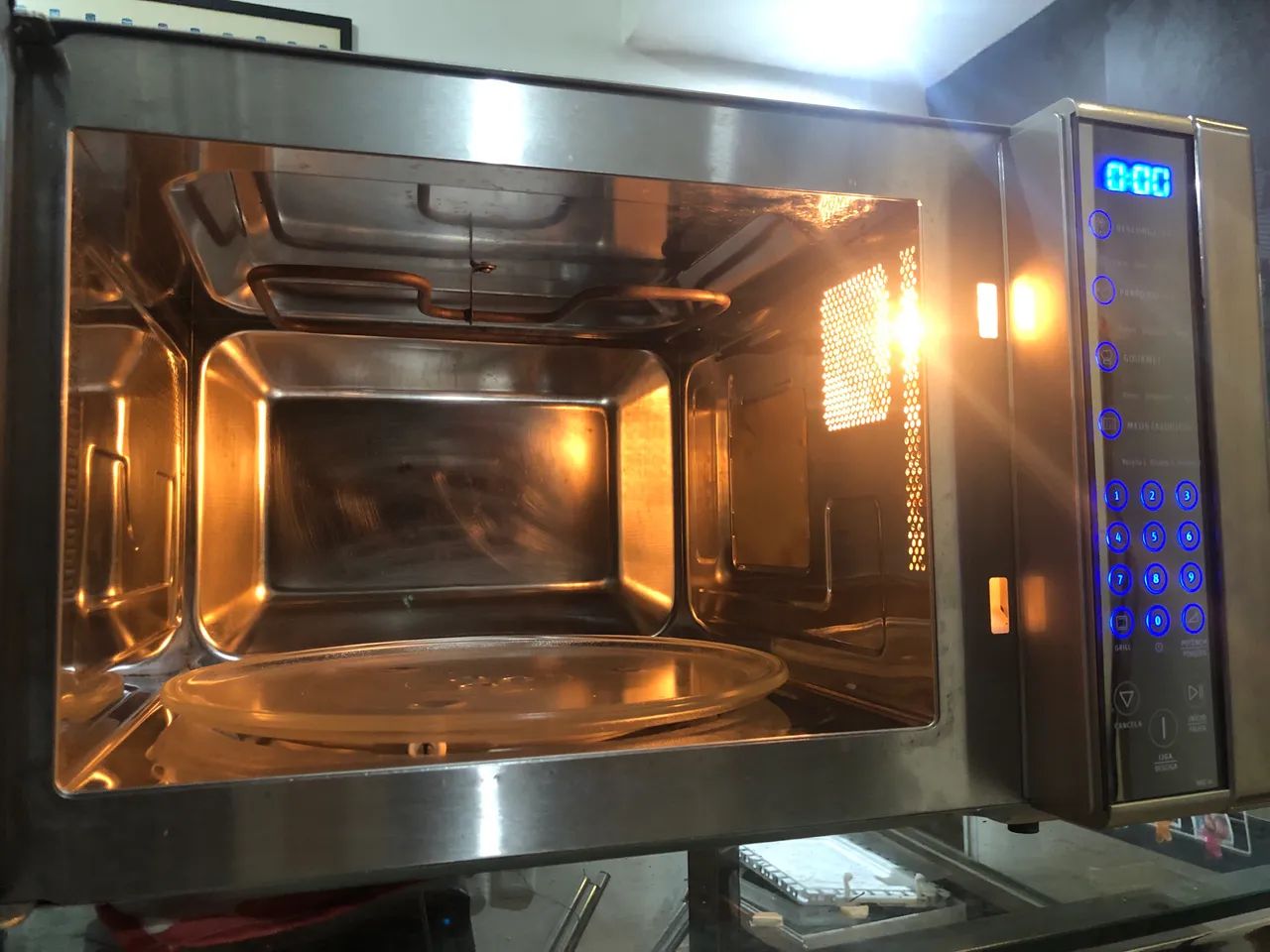 Microondas Electrolux Blue Touch 31 litros / GRILL E INOX - Foto 4