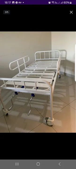Cama hospitalar manual com colchão  - Foto 6