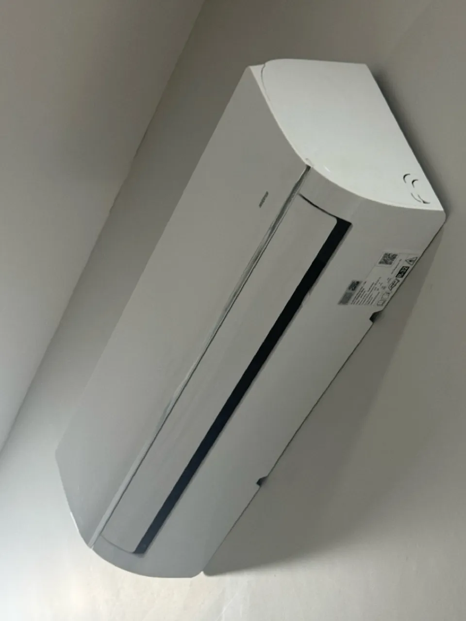 Ar-condicionado Midea inverter 18 mil BTUS na garantia 6 meses