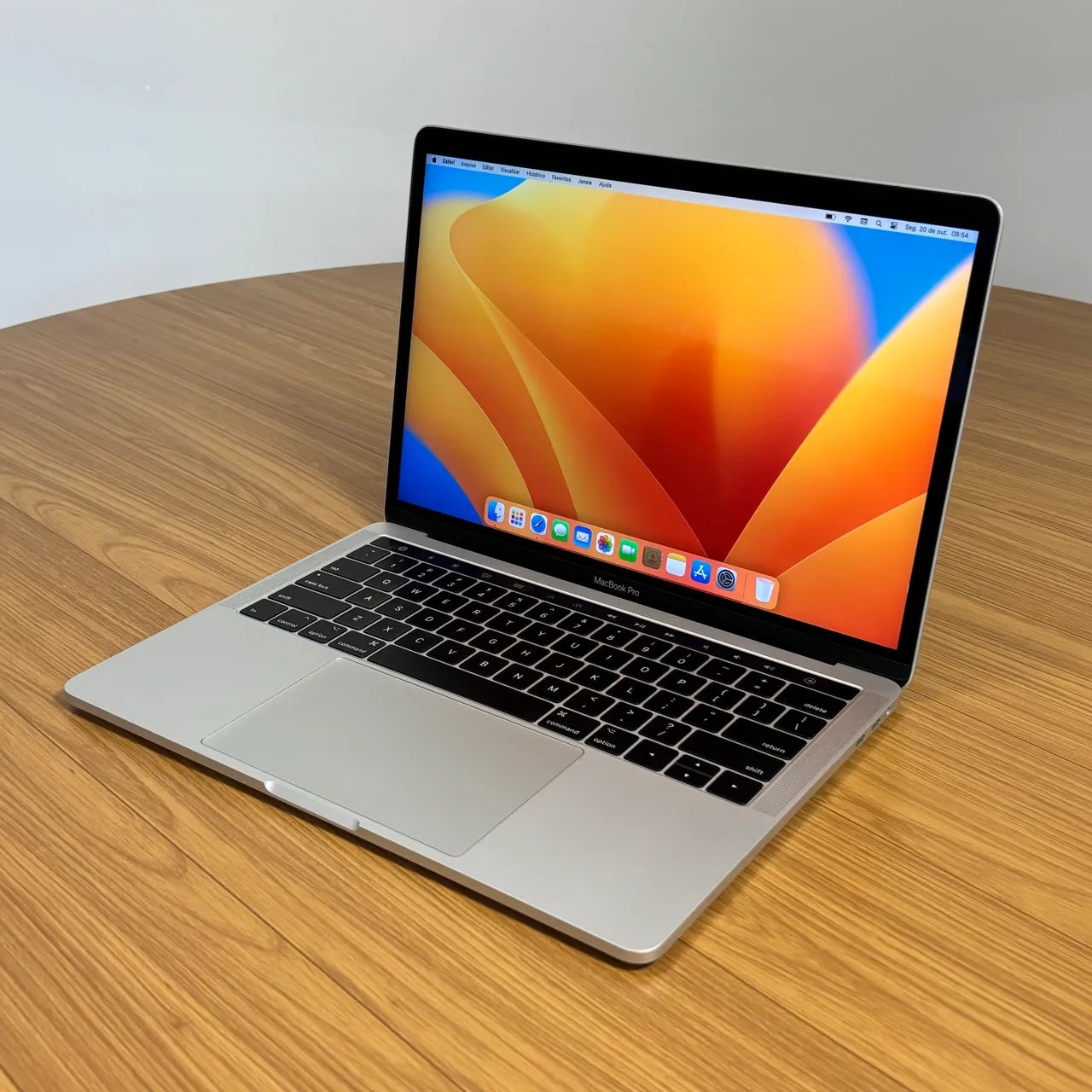 MacBook Pro 2017 | i5 3.5GHz - Iris Plus 650 - 8GB RAM - 256GB SSD