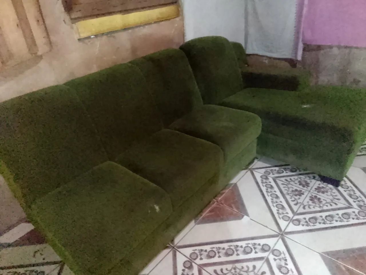 Sofá de canto verde - Foto 2