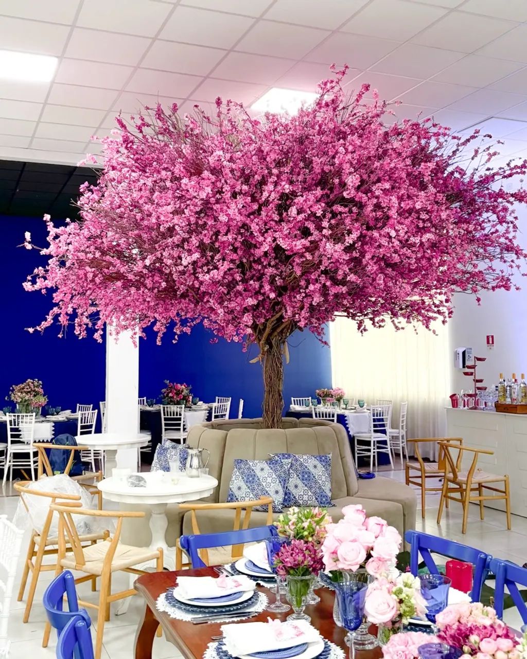 Decoração de Festa com Flores de Cerejeira - Foto 2