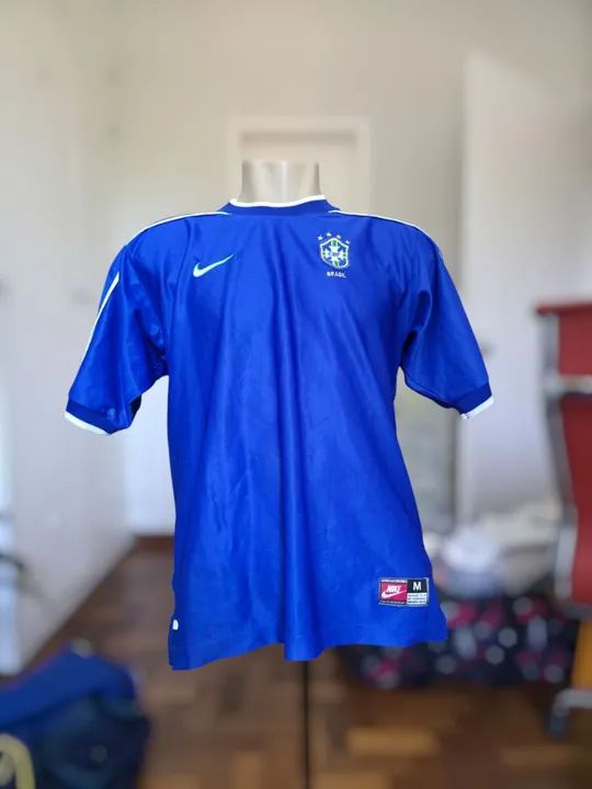 Camisa de Futebol Brasil Nike M - 90s