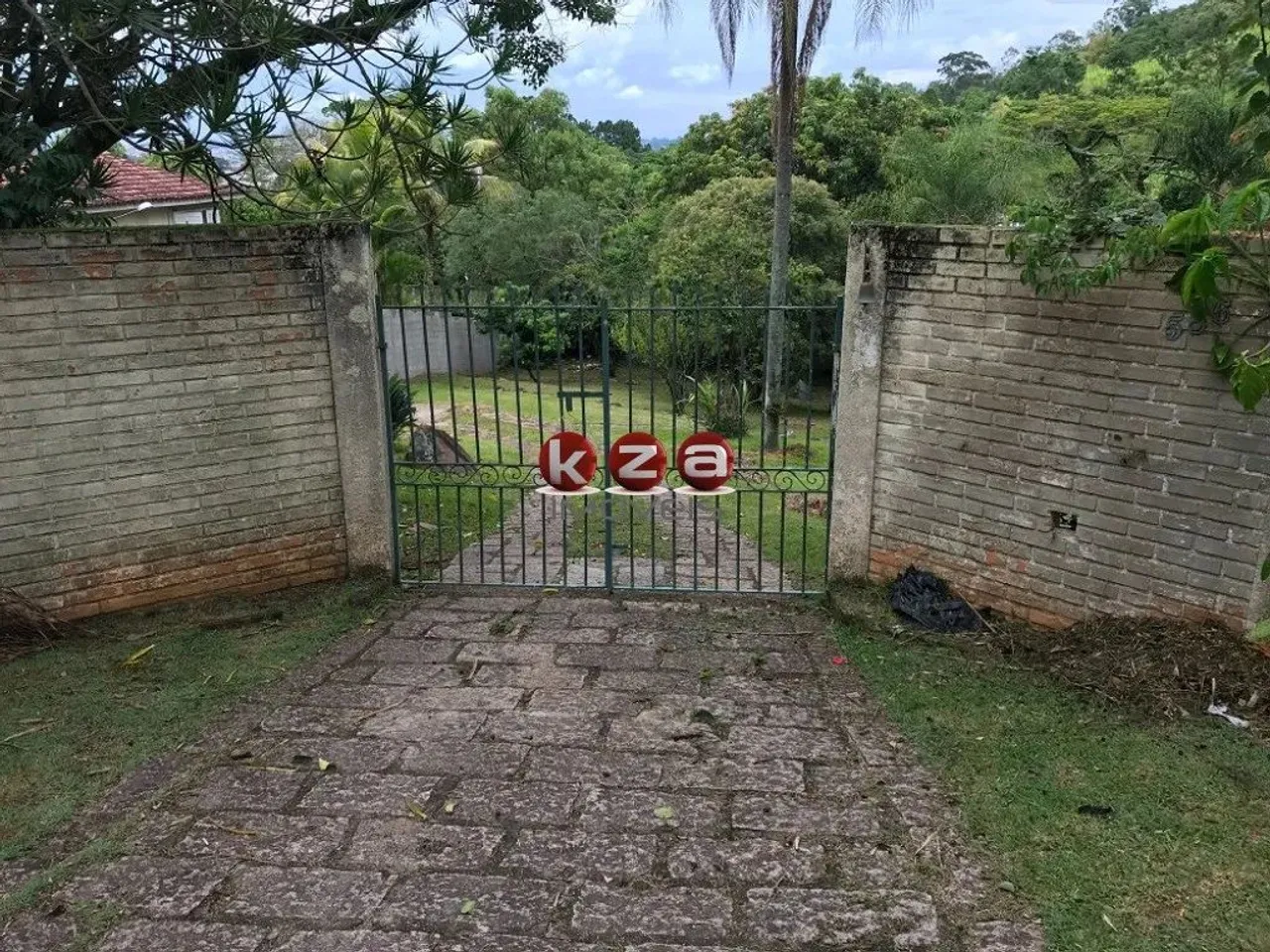 Terreno em Condomínio Fazenda São Joaquim em Vinhedo-SP 1.260,00 m² de área