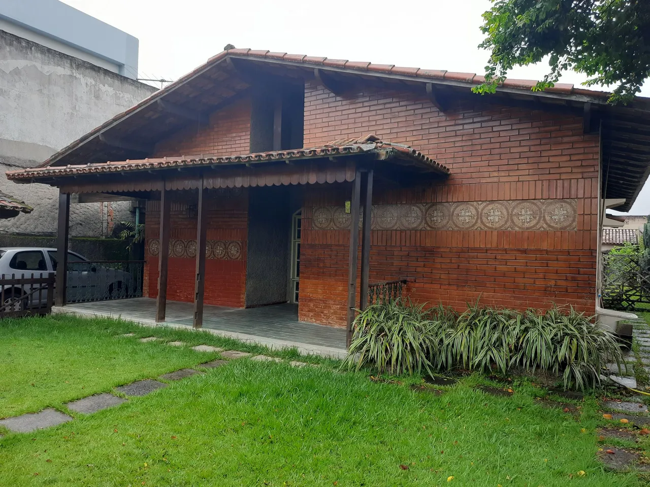 Alugo CASA COMERCIAL e RESIDENCIAL